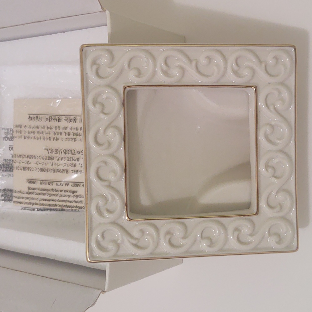 4 3/4" Lenox Carved Scroll Square Frame - Picture 8 of 9